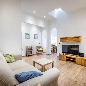 Appartement Roommo Via Dei Pilastri Giada, Florence